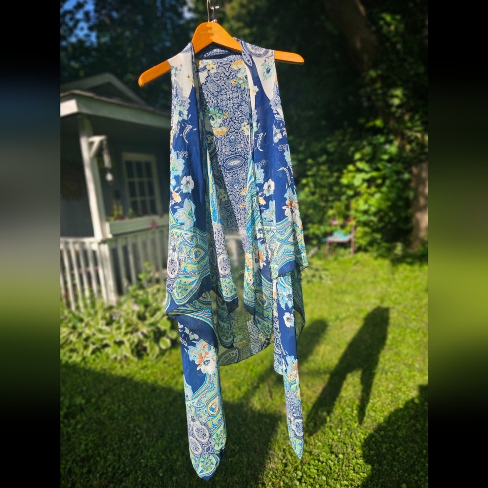 New York & Co Blue and Green Paisley Vest / Cardigan- OSFM